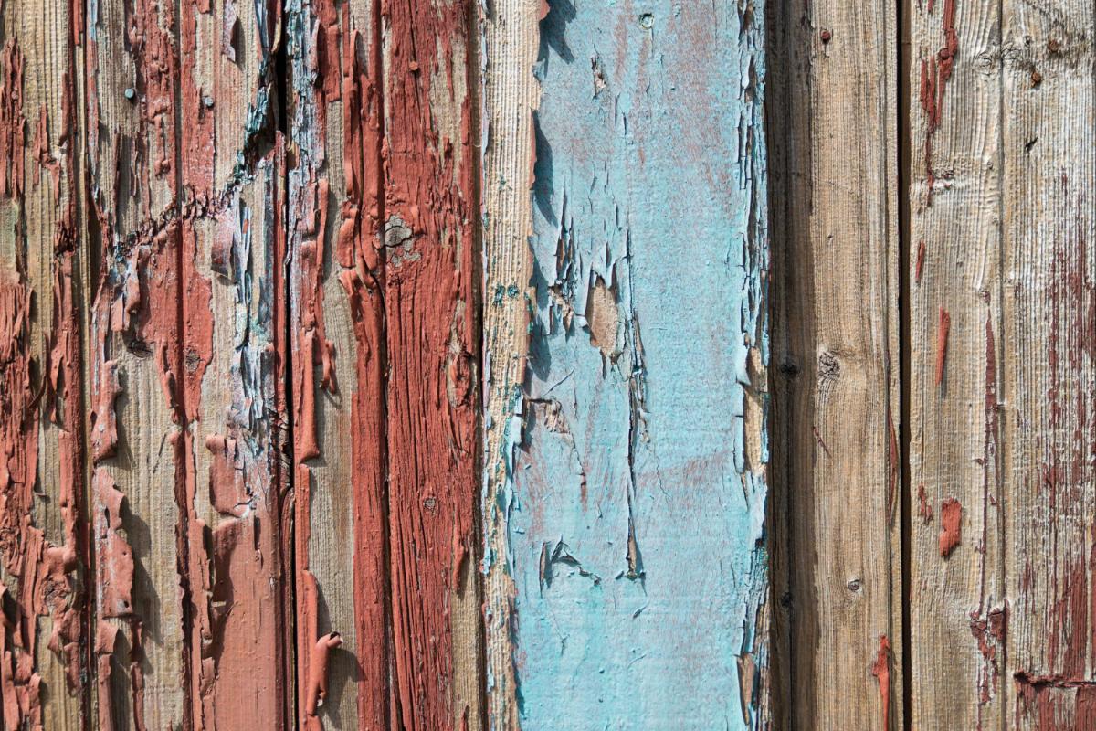 5 Signs that Your Wooden Fence is Due for Replacement