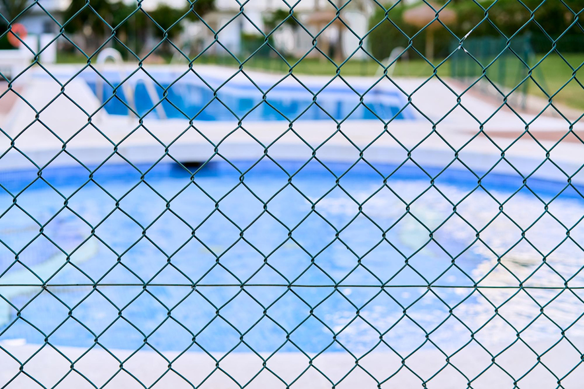 The Benefits of A Swimming Pool Fence