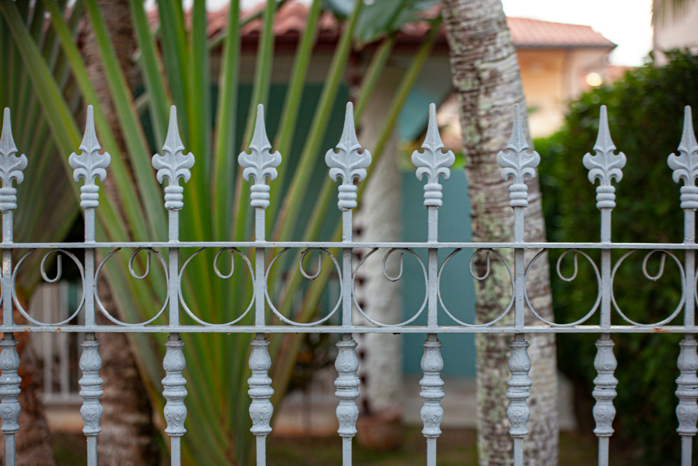 Design Tips for Your Ornamental Iron Fence