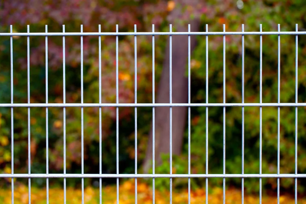 Best Fence Materials for Orlando Homes: Costs & Durability Guide