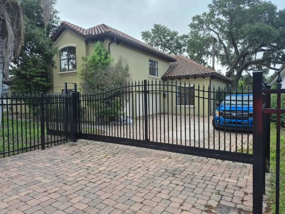 Aluminum Fence and Electric Driveway Gate in Winter Park