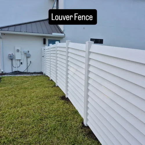 Vinyl Louver Fence Installation in Orlando